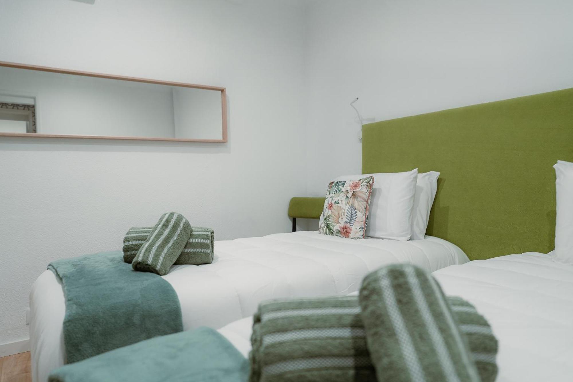 Douro Garden & Rooftop - Authentic Portuguese Guesthouse บีลาโนวาเดกายา ภายนอก รูปภาพ