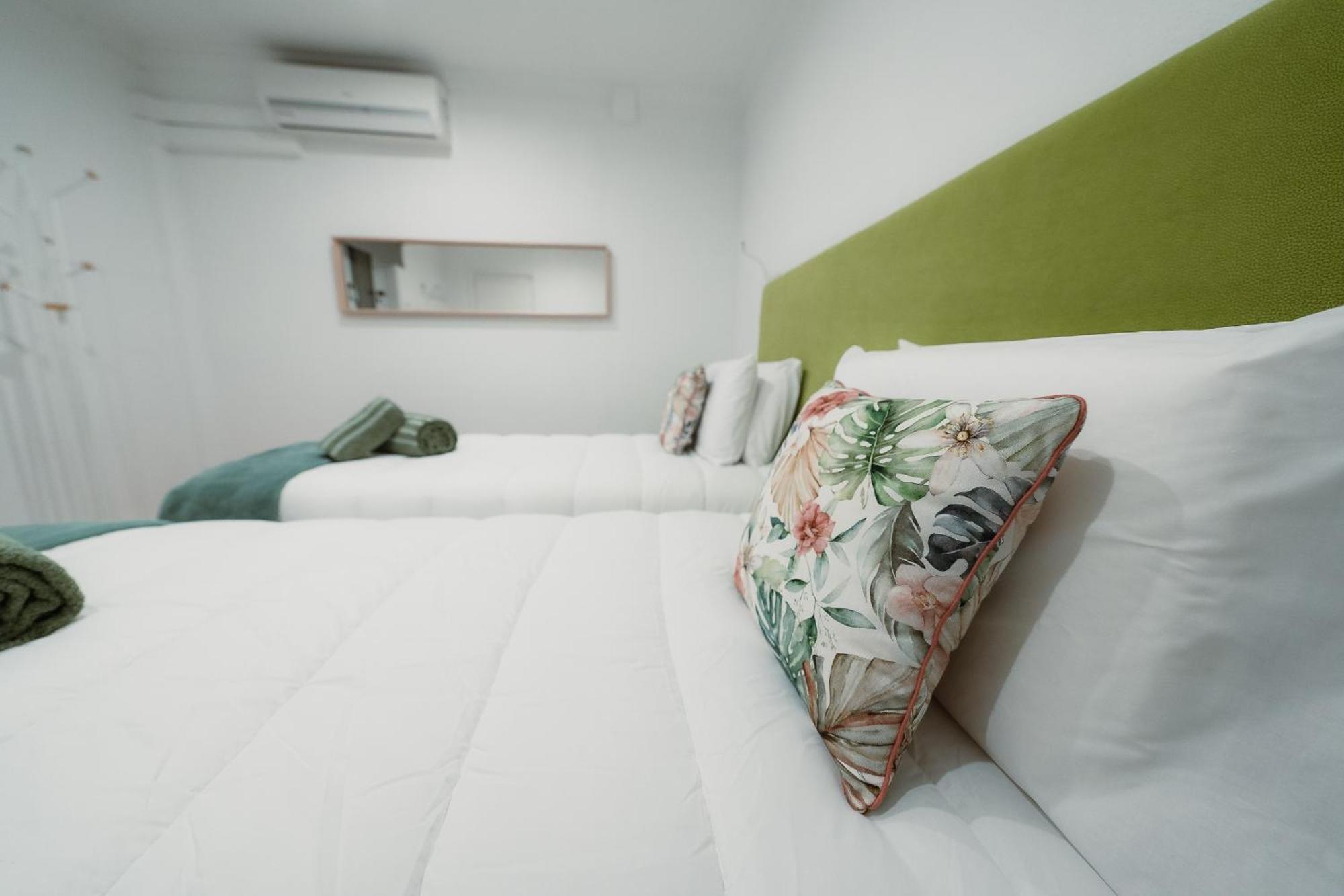 Douro Garden & Rooftop - Authentic Portuguese Guesthouse บีลาโนวาเดกายา ภายนอก รูปภาพ