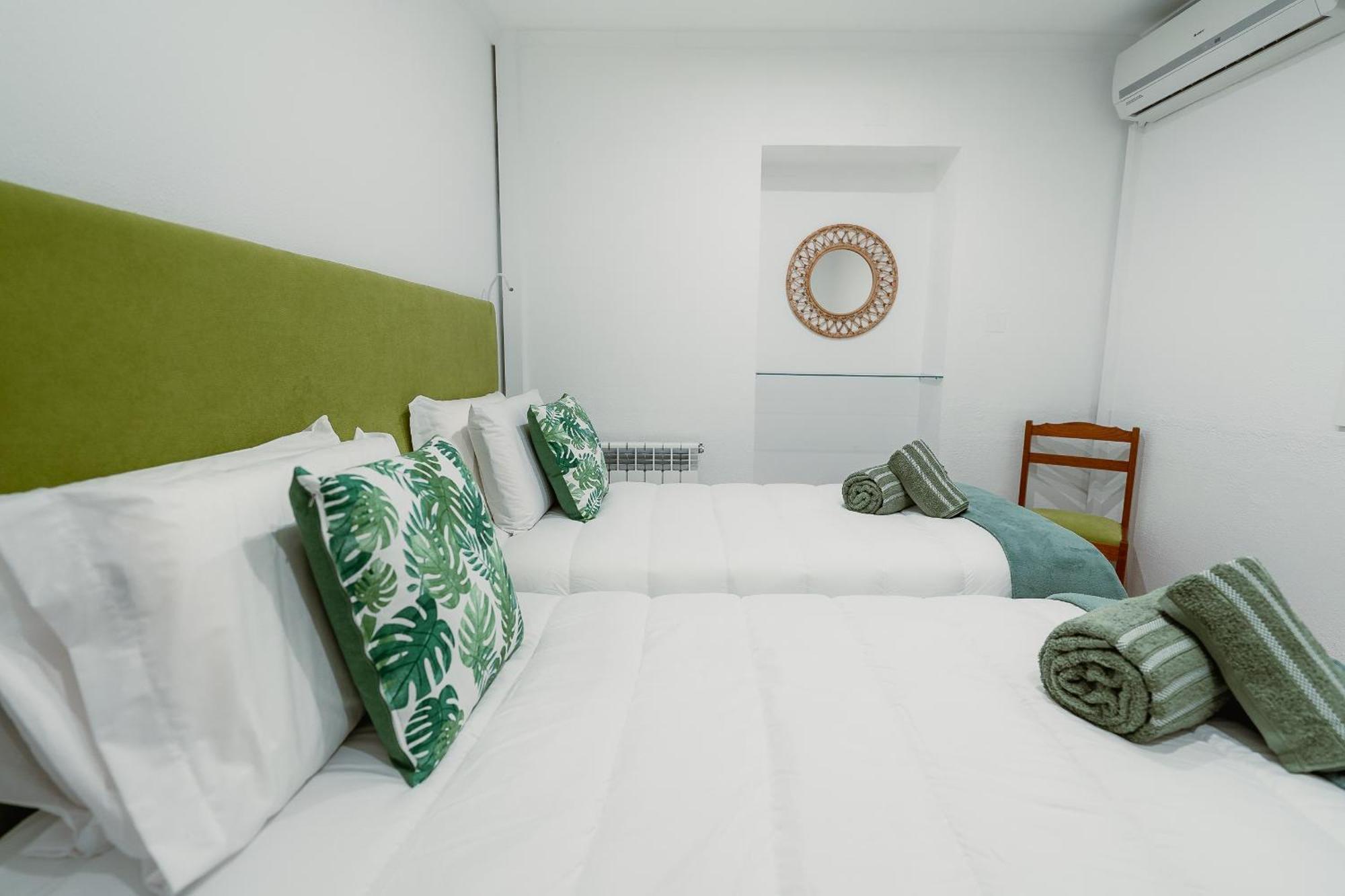 Douro Garden & Rooftop - Authentic Portuguese Guesthouse บีลาโนวาเดกายา ภายนอก รูปภาพ